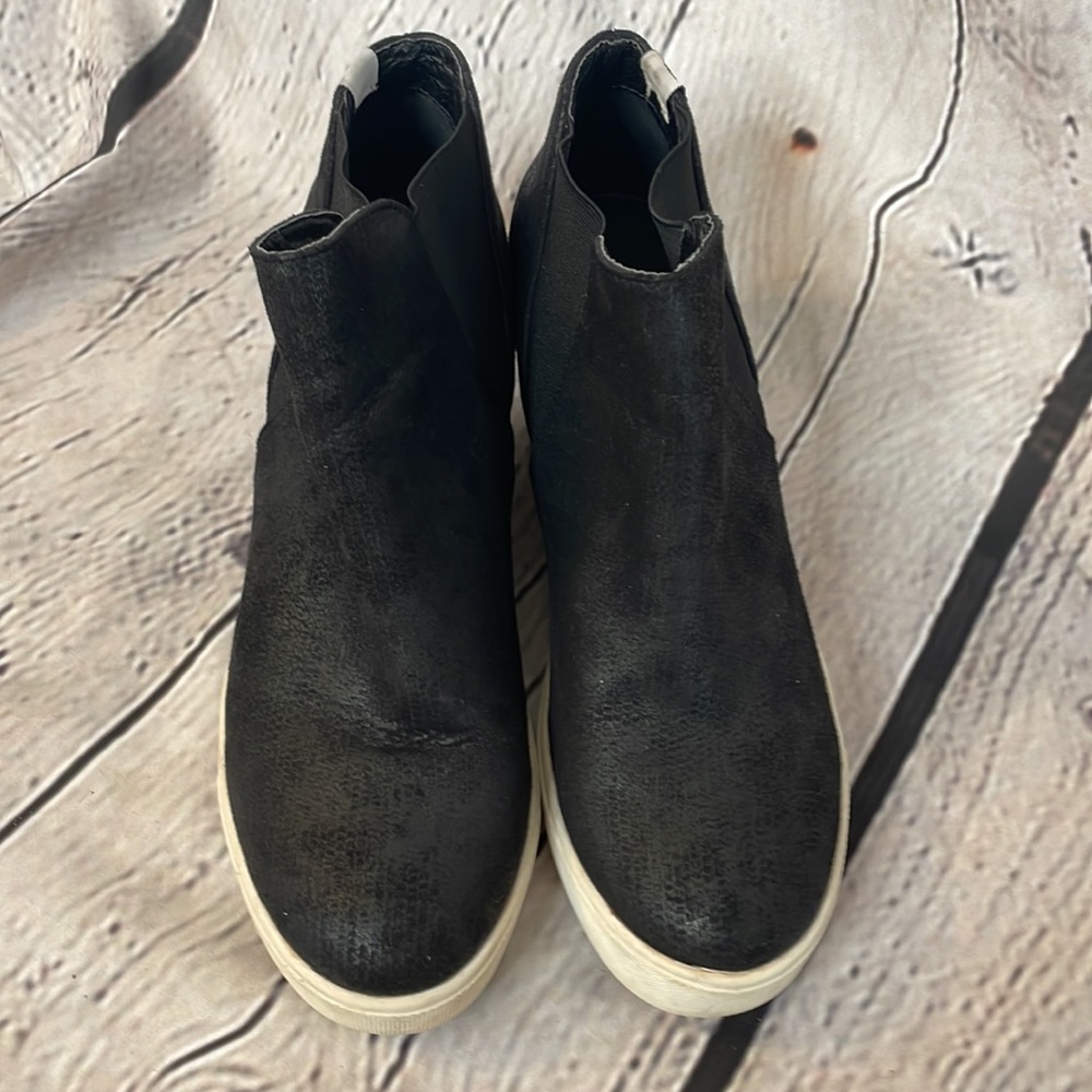 Coconuts By Matisse Black Wedged Heel Slip-On Sneakers Size 7.5 - Picture 4 of 10